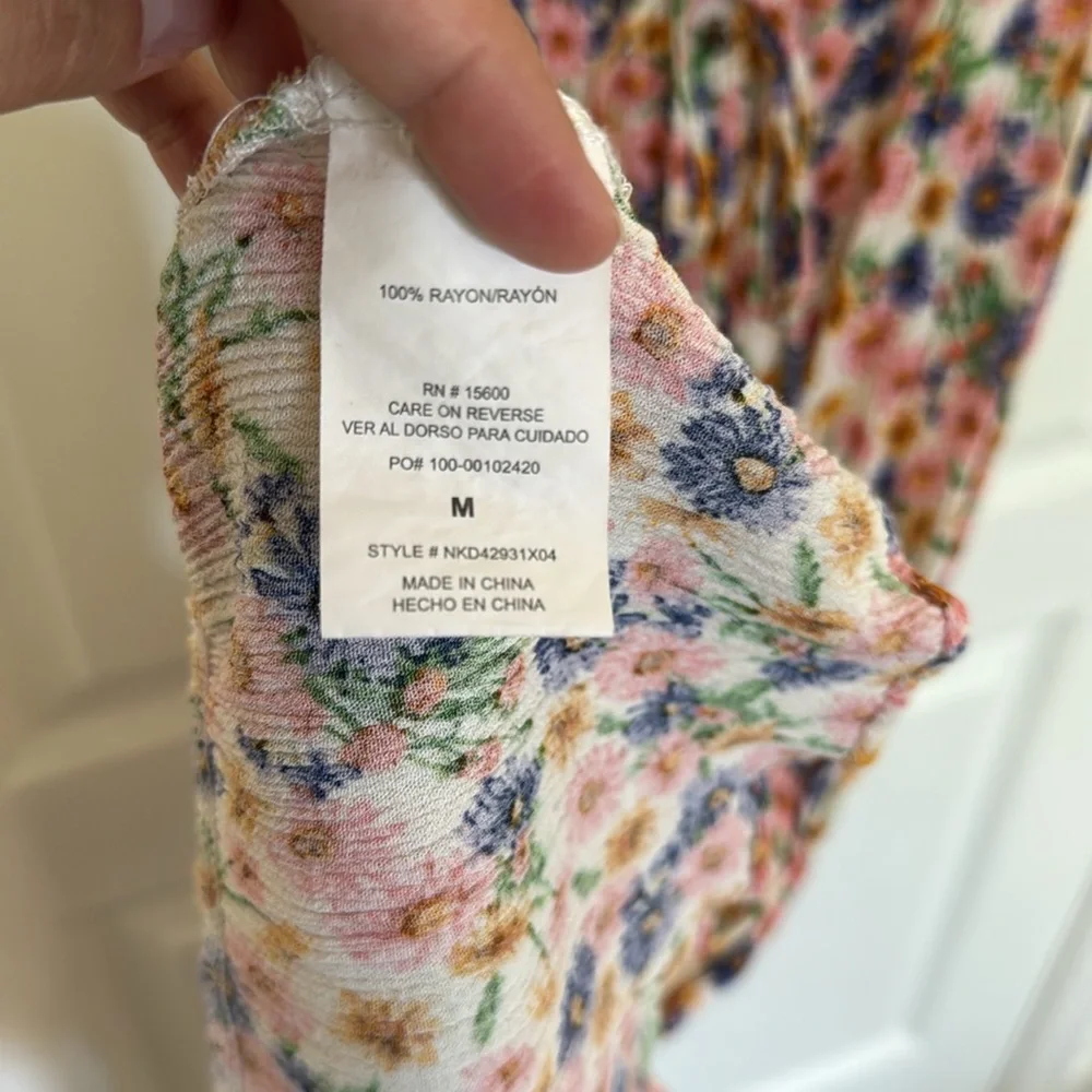 Summer Floral Sleeveless Maxi Dress - Picture 5 of 7